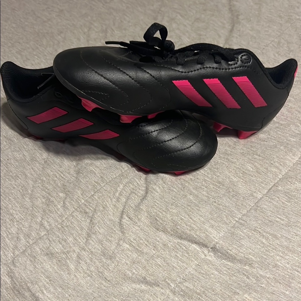 Adidas Black and Pink Sneakers Sleek Design